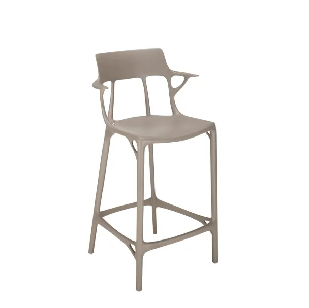 Sgabello AI Stool di Kartell