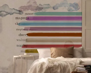 Carta da parati con righe e macchie di colore dipinte ad acquarello Colour me baby WPC 705 di Caos Creativo by Rossi&Co