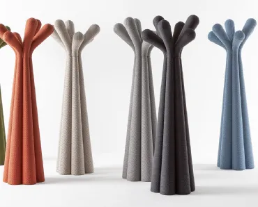 Appendiabiti di design in materiale plastico rivestito in tessuto Anemone di Bonaldo