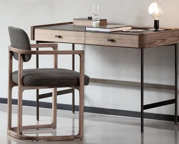 Scrittoio in massello di frassino Dafto di Porada