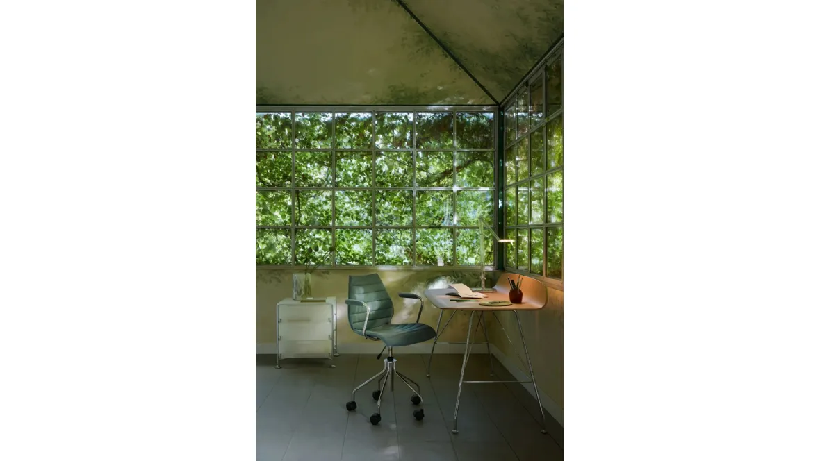 Scrittoio Earl of Wood di Kartell