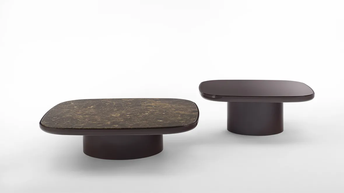 Tavolini Enook Brillo in marmo o in laccato di Porada