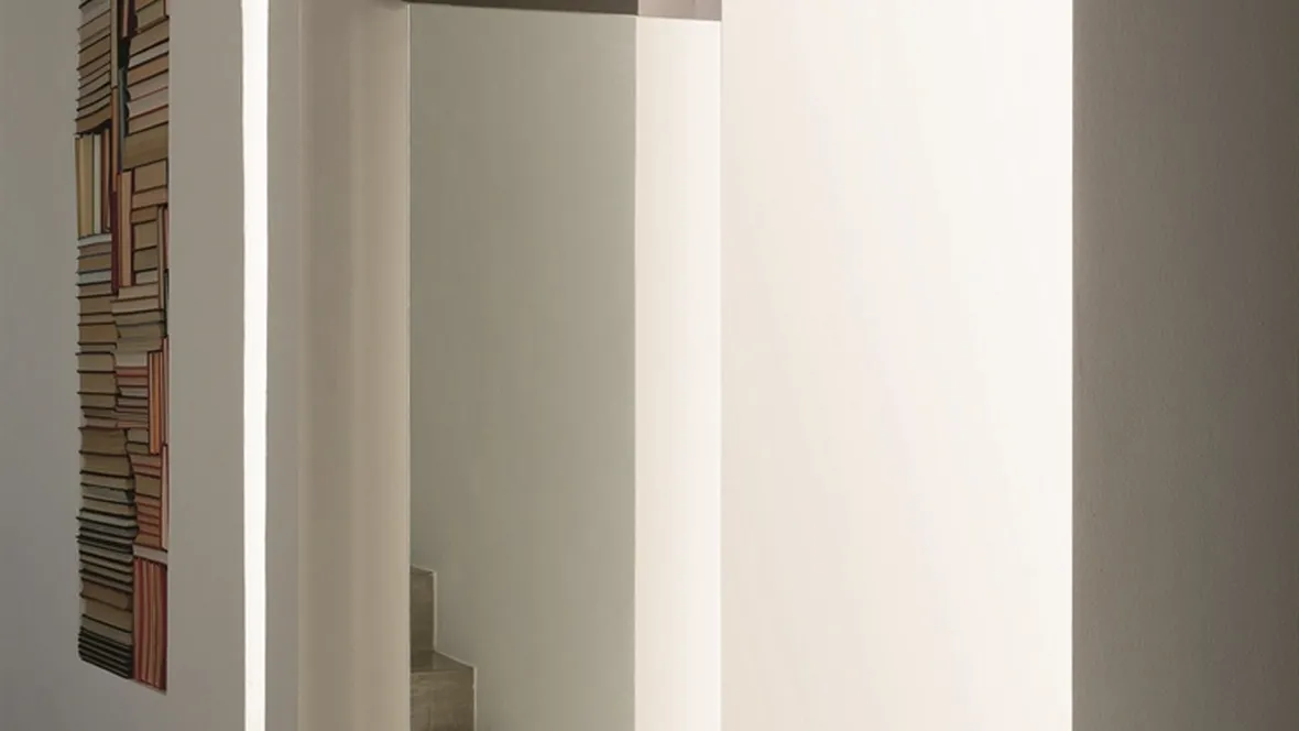 Specchiera da parete con supporto in massello di noce canaletta Hook di Porada