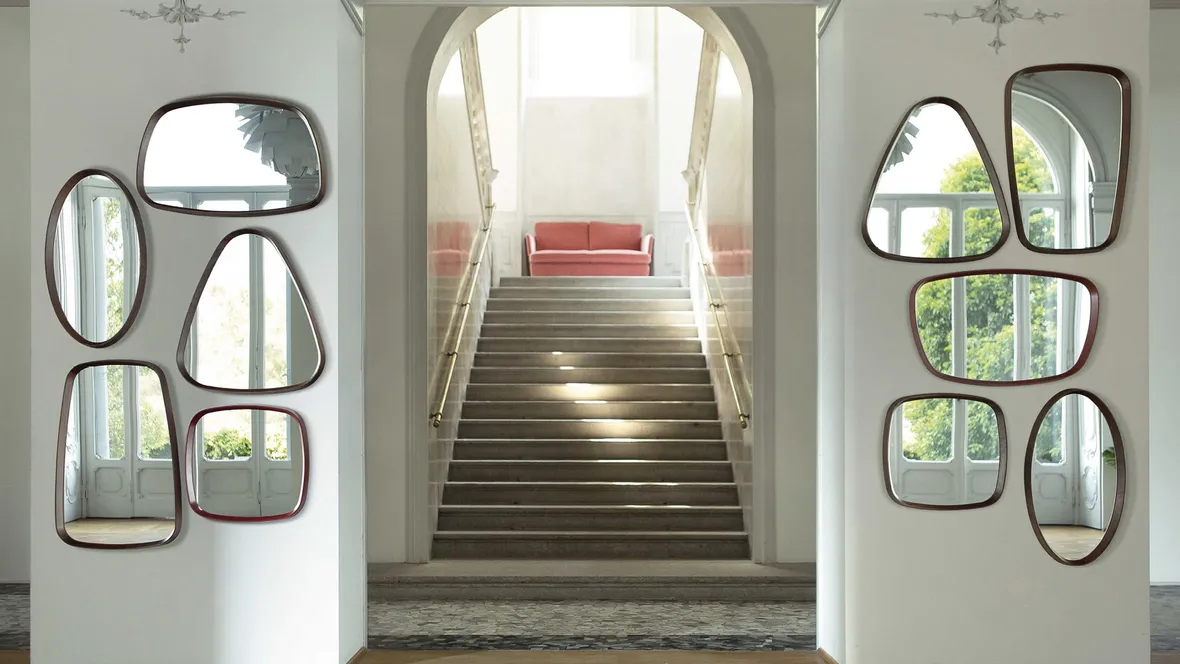 Specchi con cornice in noce Mix di Porada