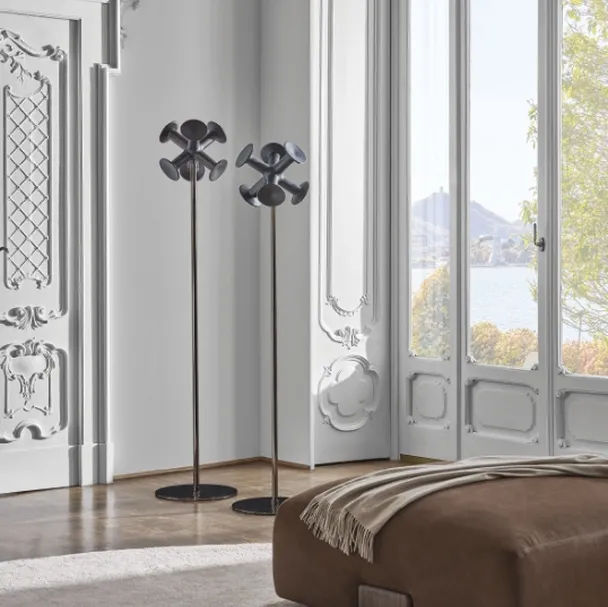 Appendiabiti Nodo in legno e metallo di Porada