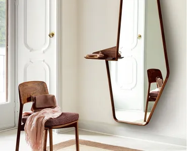 Specchiera da parete con cornice in massello di noce canaletta Ops di Porada