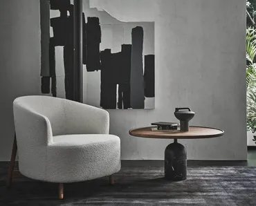 Tavolino in legno con base in marmo Ekero di Porada