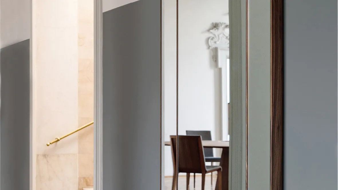 Specchio con decorazioni in legno massello Four Seasons di Porada