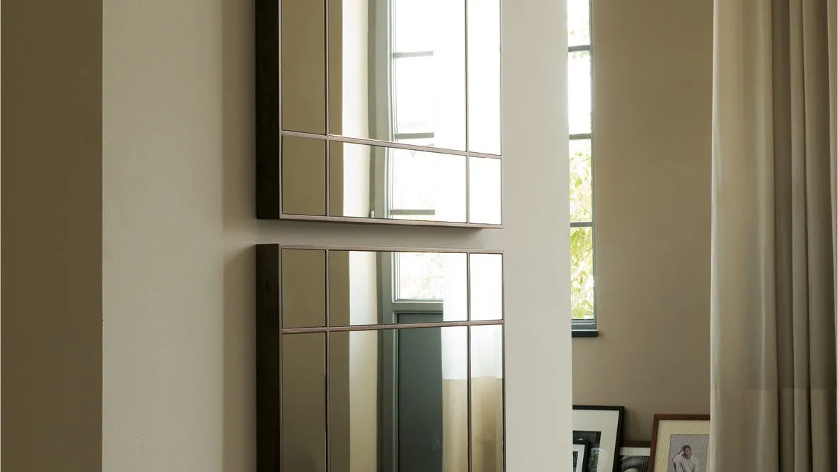 Specchio con decorazioni in legno massello Four Seasons di Porada