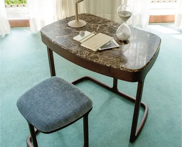 Scrittoio coiffeuse Maskara di Porada