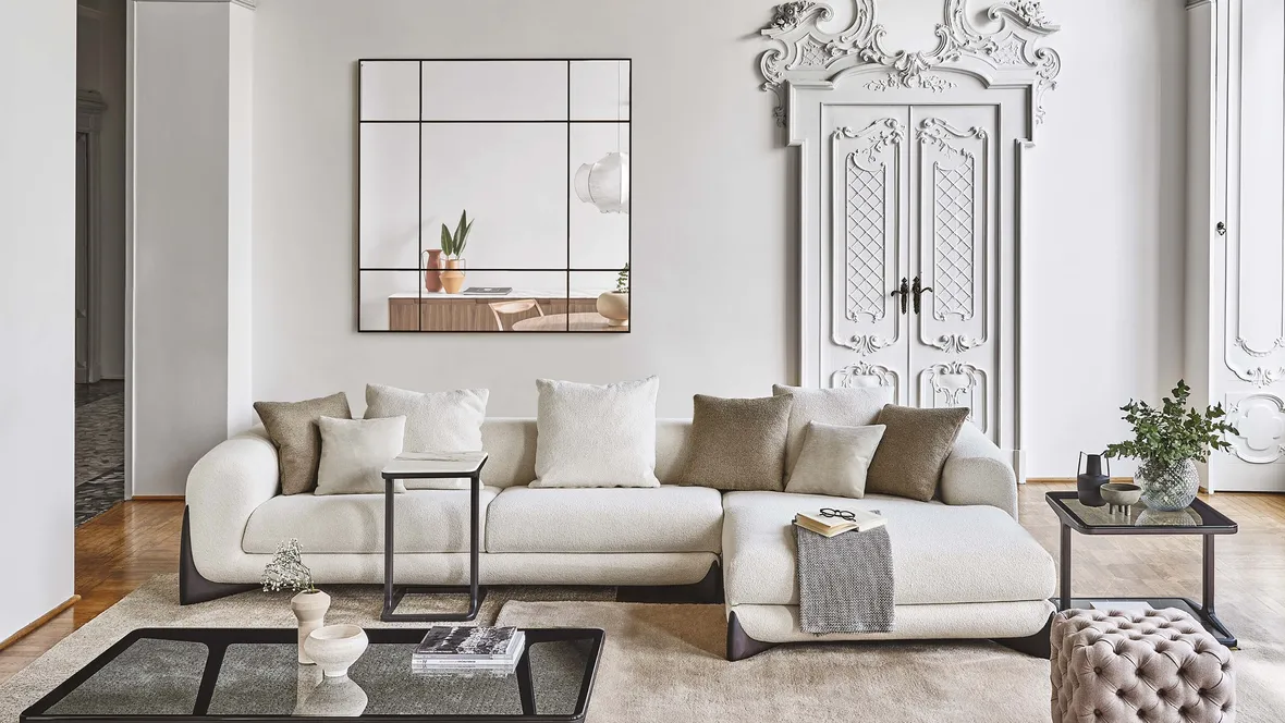 Tavolino in massello di frassino con piano superiore in cristallo e piano inferiore in marmo Script 150 di Porada