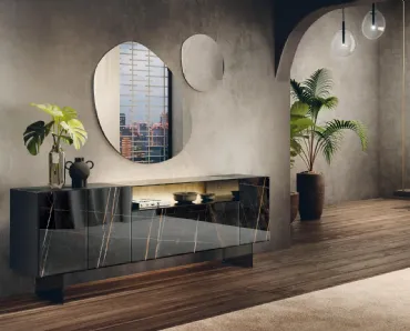 Specchio Pleasure dalla forma asimmetrica di Lago
