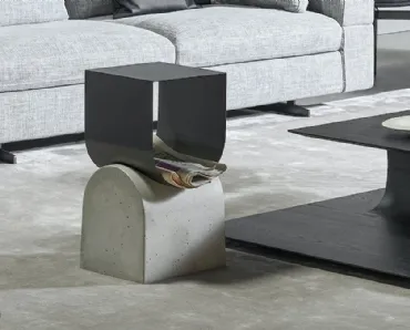 Tavolino portariviste di design Vague in metallo e cemento di Bonaldo