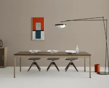 Lampada da terra in alluminio Effimera di Prandina