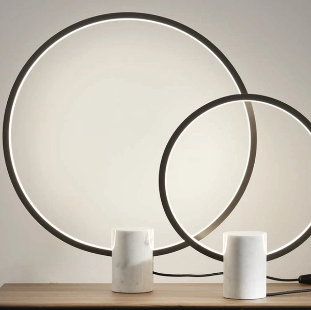 Lampada da tavolo Halo di Porada