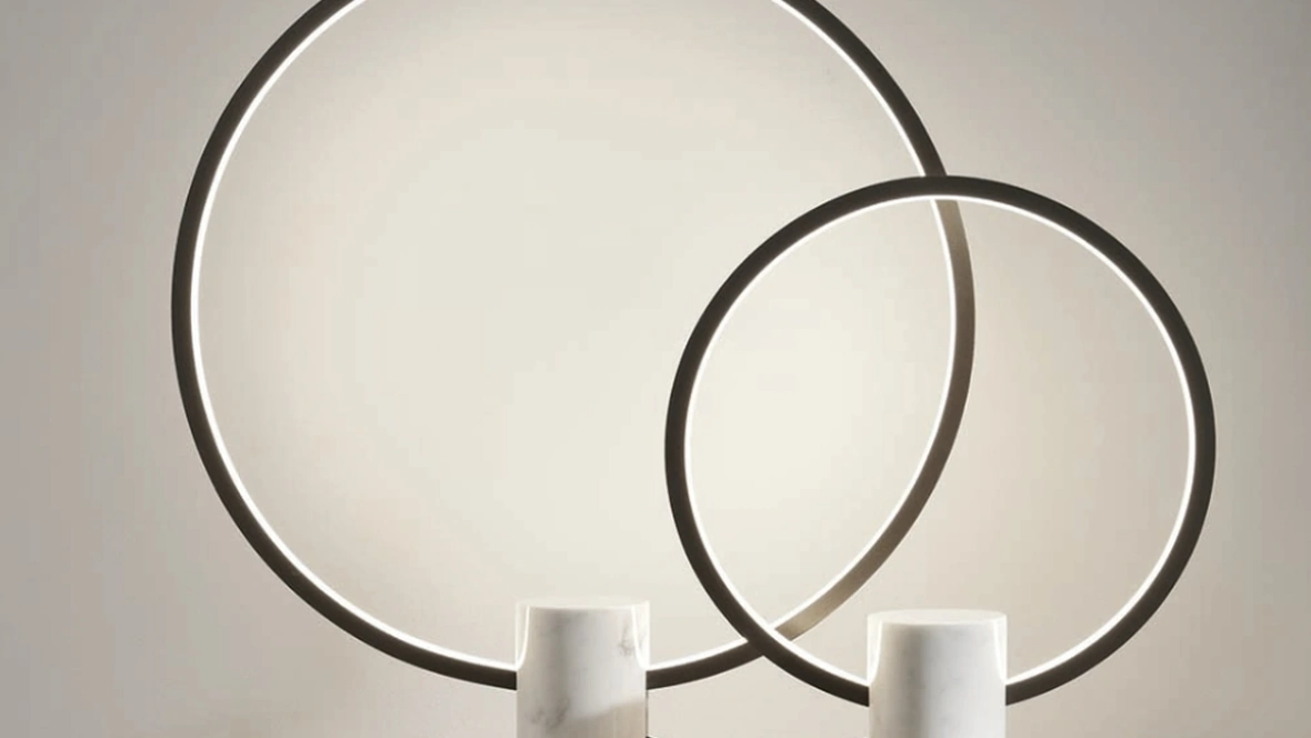 Lampada da tavolo Halo di Porada