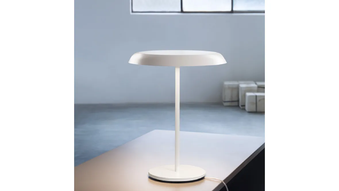 Lampada da tavolo Landing di Prandina