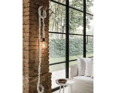 Lampada a sospensione con cavo rivestito in lana Liana di Caos Creativo by Rossi&Co