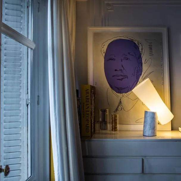 Lampada da tavolo Nile in vetro soffiato e marmo di Carrara di Foscarini