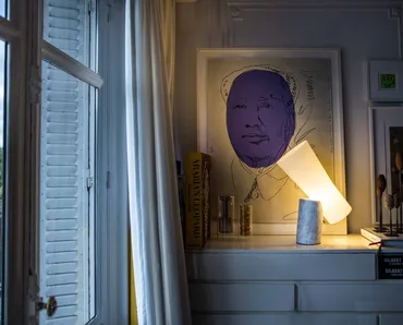 Lampada da tavolo Nile in vetro soffiato e marmo di Carrara di Foscarini