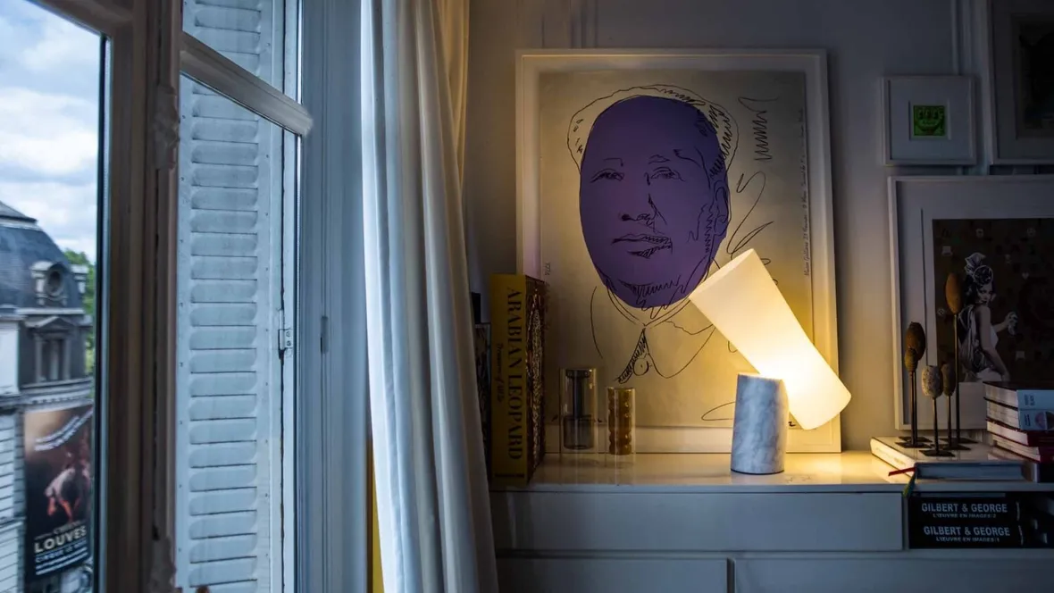 Lampada da tavolo Nile in vetro soffiato e marmo di Carrara di Foscarini