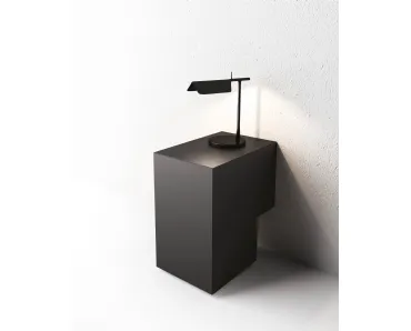 Comodino Formosa Accucciata di Minotti Italia