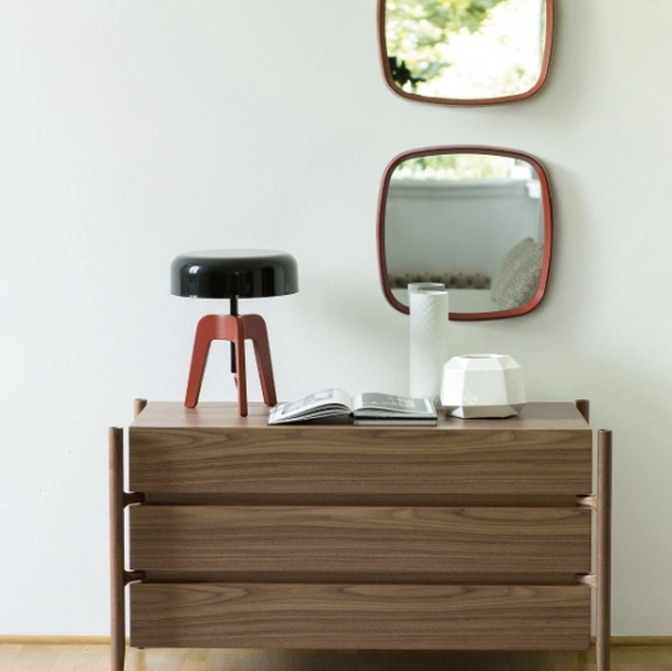 Cassettiera Regent di Porada