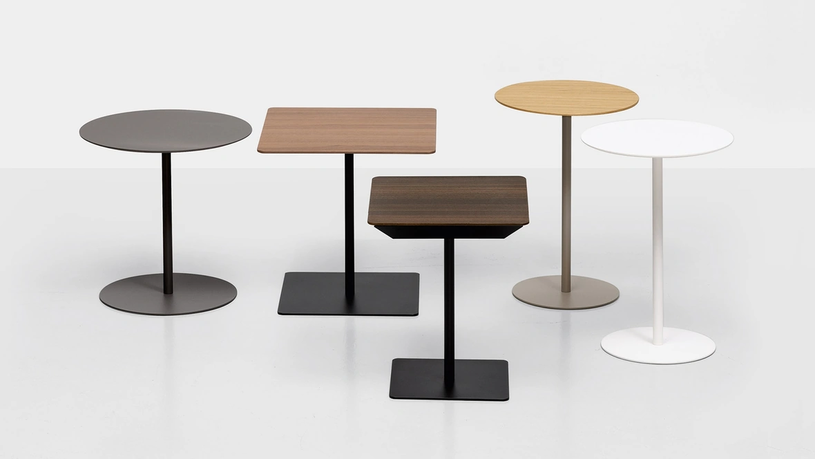 Comodino Tag in laminato o in essenza di Kristalia