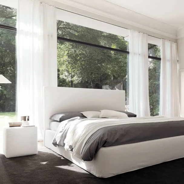 Letto in tessuto con testiera Blo 118 di Desirèe