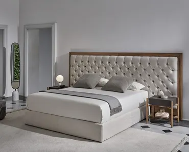 Letto imbottito Enya di Porada