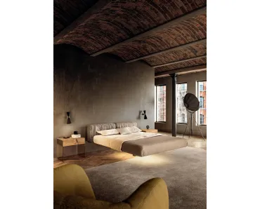 Letto sospeso con testiera imbottita Fluttua 1662 di Lago