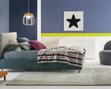 Letto Singolo in tessuto imbottito con testiera Frick di Twils