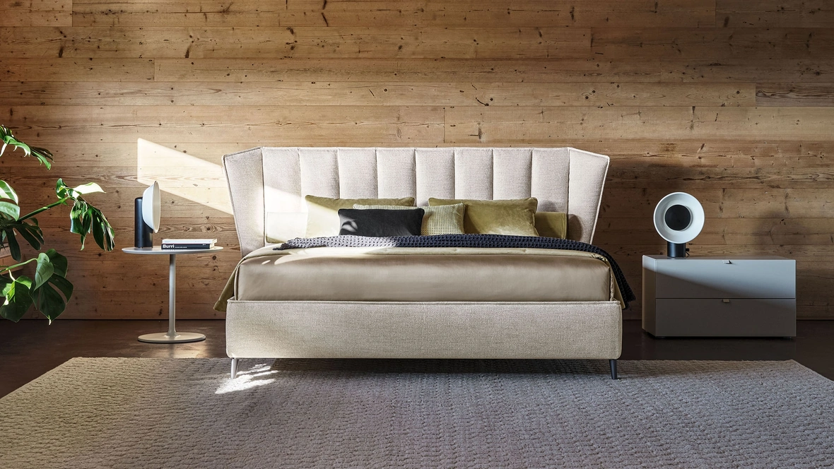 Letto in tessuto con testiera trapuntata Opéra Fleur di Twils