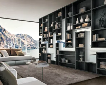Libreria divisoria di design 30mm Weightless in parte sospesa al soffitto e in parte appoggiata a terra di Lago