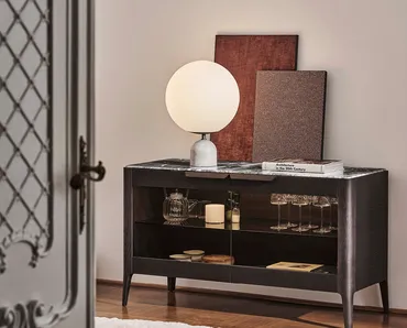 Madia Atlante 06 in legno con ante in vetro di Porada