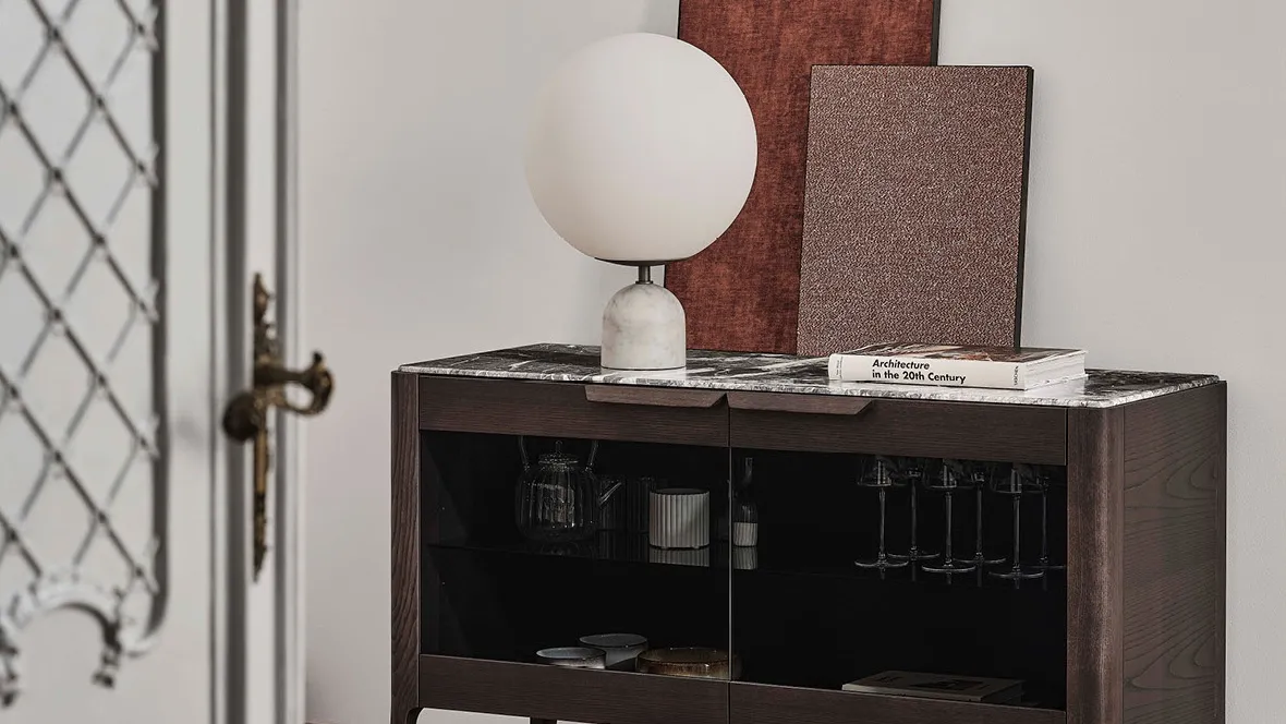 Madia Atlante 06 in legno con ante in vetro di Porada