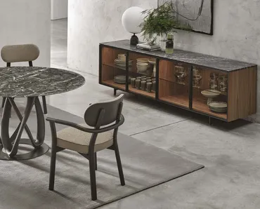 Madia Matics 4 in legno con ante in vetro di Porada