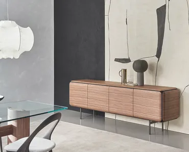 Madia a 4 ante in legno con base in metallo Pebble di Porada