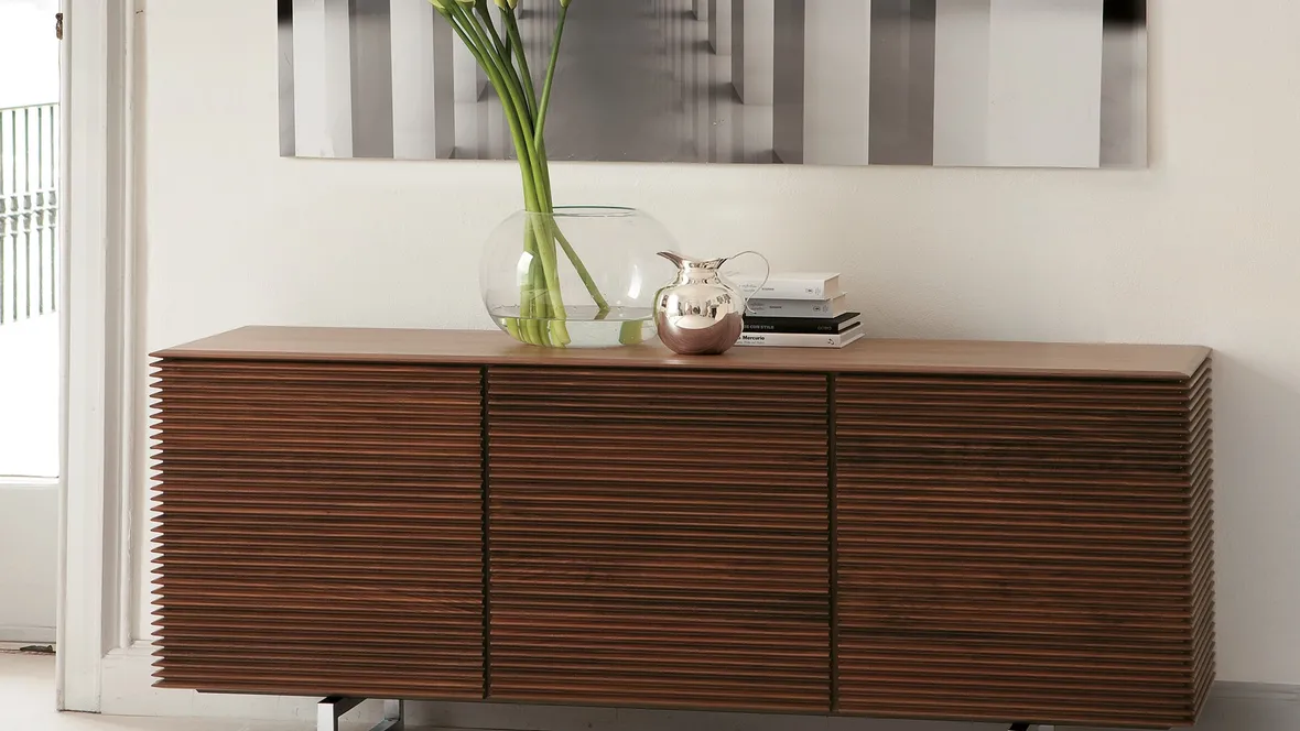 Madia moderna con ante in legno massello Riga di Porada