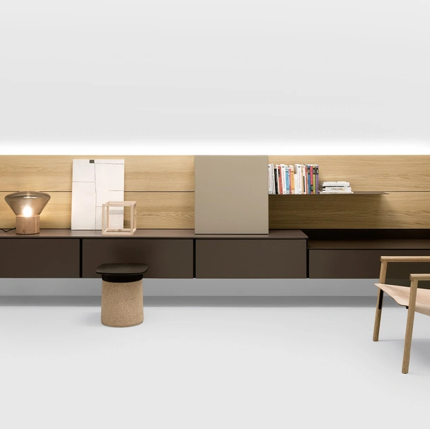 Mobile Porta Tv Avenue System Suspended di Kristalia