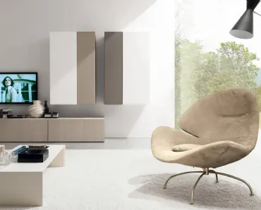 Poltrona di design in tessuto con base in metallo Cloè di Desirèe