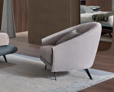 Poltroncina Saddle armchair in tessuto imbottito di Bonaldo