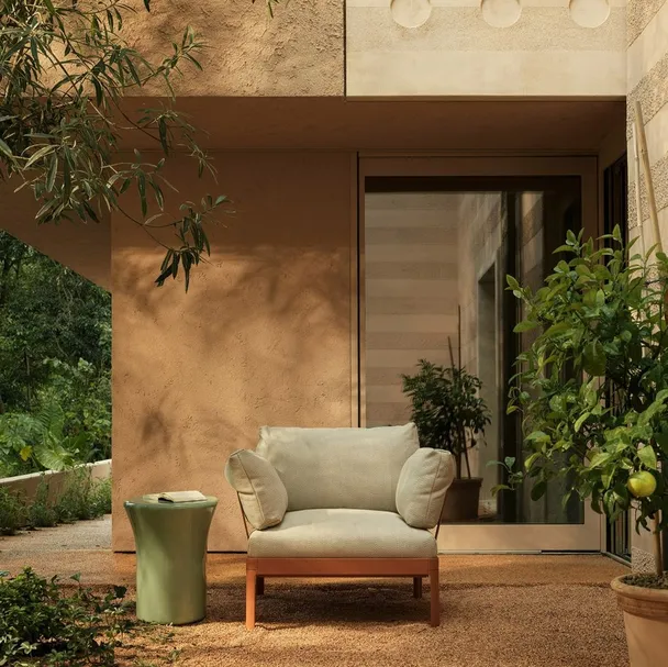 Poltrona AluAlu con cuscini imbottiti di Kristalia