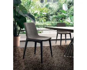 Sedia Boutique in tessuto e massello di frassino di Scavolini