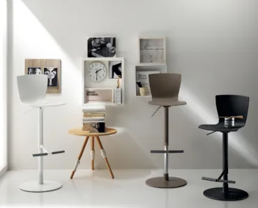 Sgabello Chatty in polipropilene di Scavolini