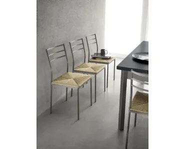 Sedia Duetto in metallo con seduta in paglia sintetica di Scavolini