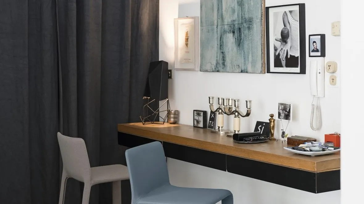 Sgabello rivestito in tessuto Joko di Kristalia