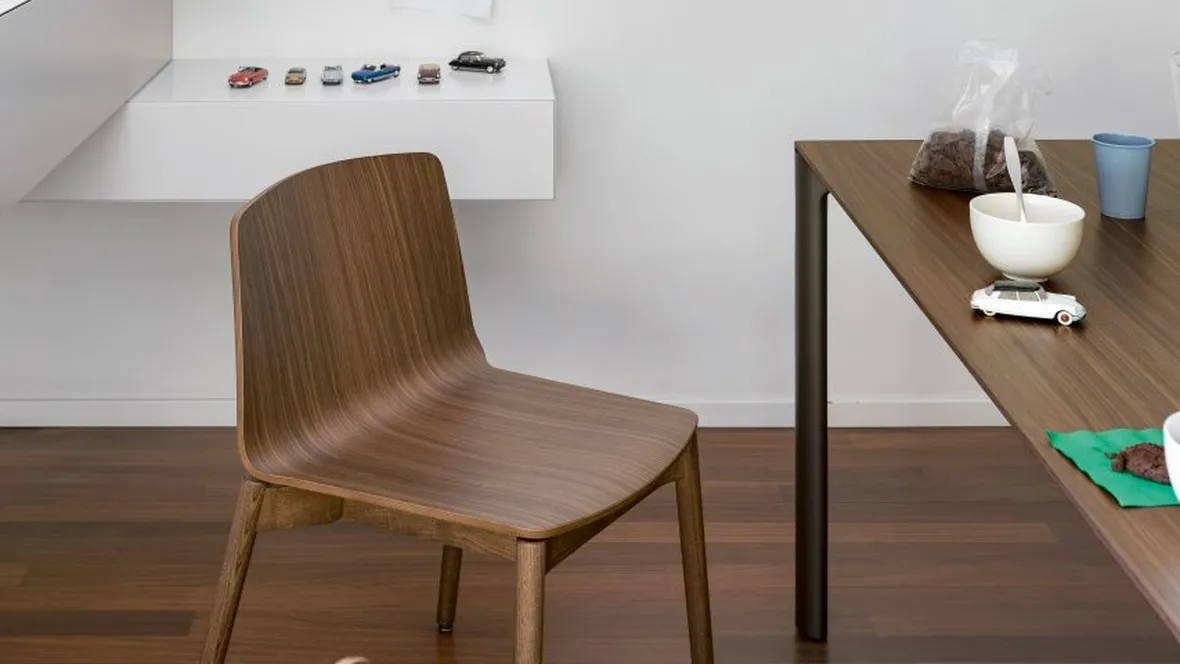 Sedia in legno Rama Wood di Kristalia