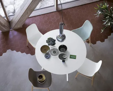 Sedia Shark di Kristalia