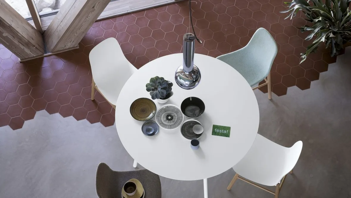 Sedia Shark di Kristalia